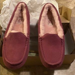 Women’s Ugg slippers